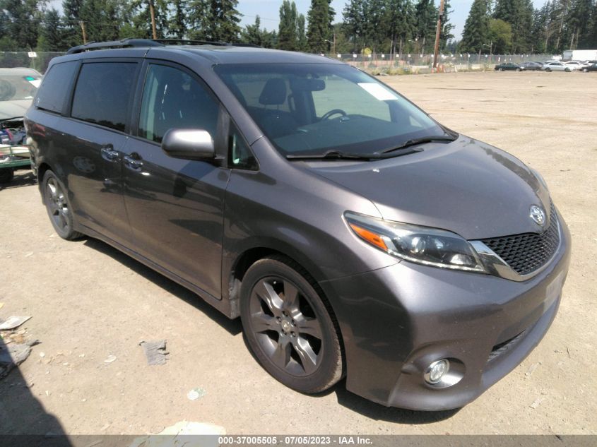 2016 TOYOTA SIENNA SE - 5TDXK3DC2GS745161