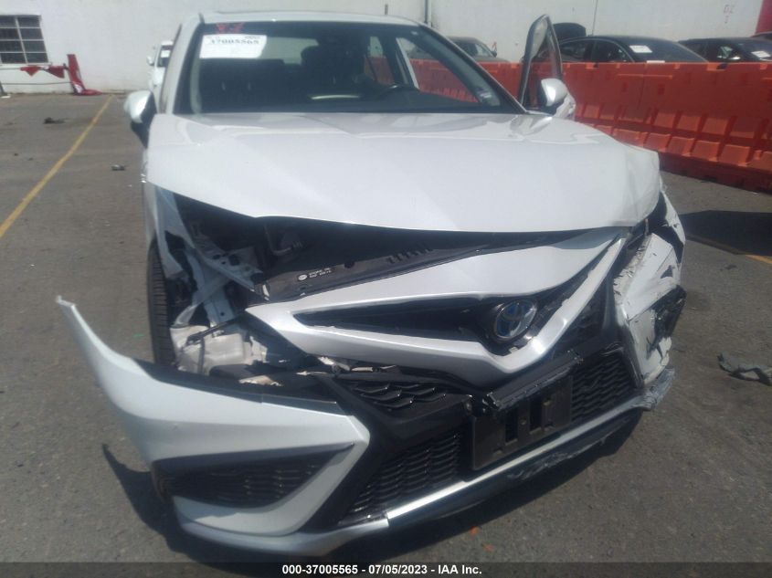 2021 TOYOTA CAMRY HYBRID XSE - 4T1K31AKXMU547440