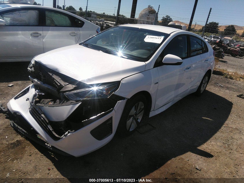 VIN KMHC65LC2KU179633 2019 HYUNDAI IONIQ HYBRID BLUE