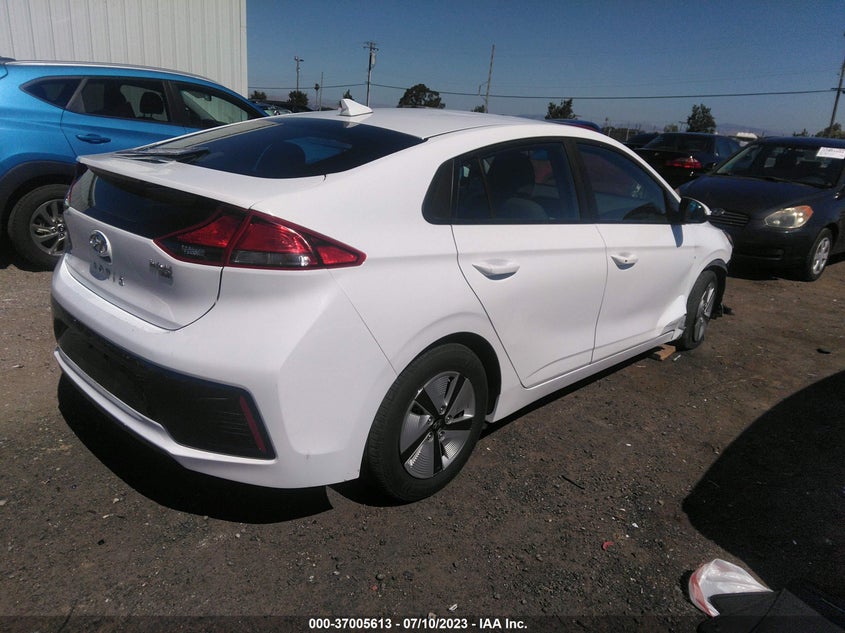 VIN KMHC65LC2KU179633 2019 HYUNDAI IONIQ HYBRID BLUE