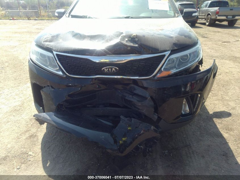 2014 KIA SORENTO LX - 5XYKT4A64EG477431