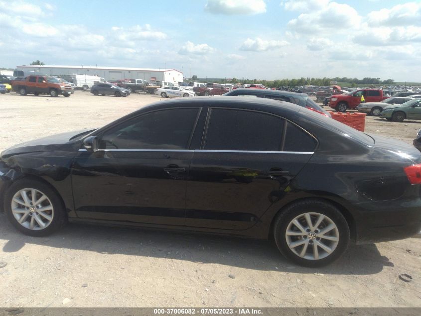 2014 VOLKSWAGEN JETTA SEDAN SE - 3VWD17AJ7EM426008