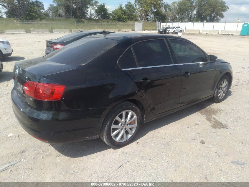 2014 VOLKSWAGEN JETTA SEDAN SE - 3VWD17AJ7EM426008