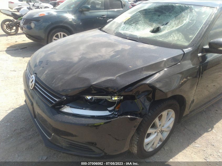 2014 VOLKSWAGEN JETTA SEDAN SE - 3VWD17AJ7EM426008