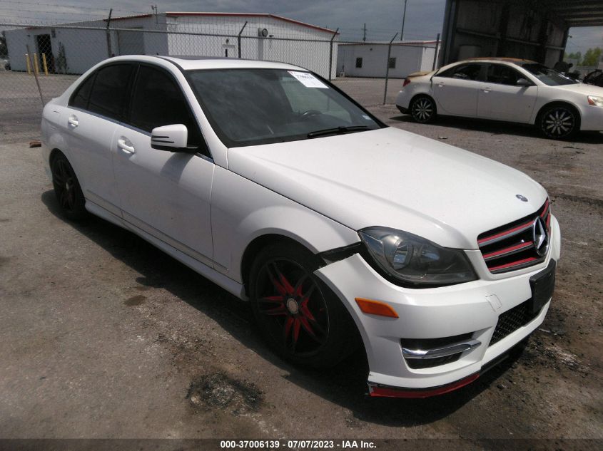 2014 MERCEDES-BENZ C 250 SPORT/LUXURY - WDDGF4HB4EA932526