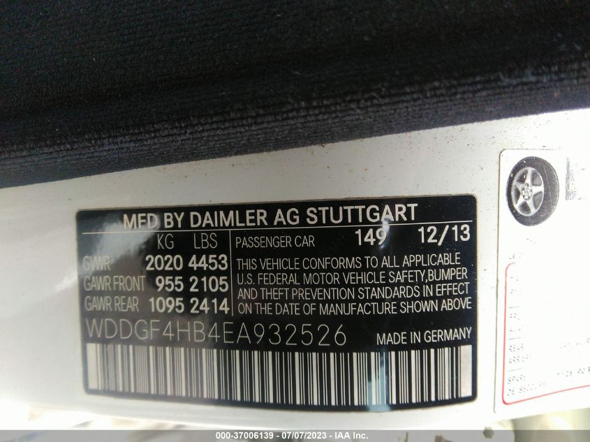 2014 MERCEDES-BENZ C 250 SPORT/LUXURY - WDDGF4HB4EA932526