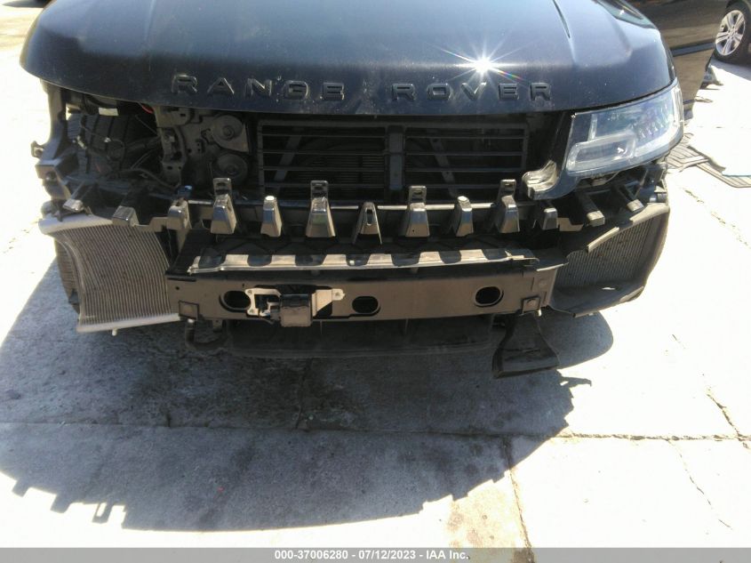 2021 LAND ROVER RANGE ROVER SPORT HST - SALWS2RU8MA749238