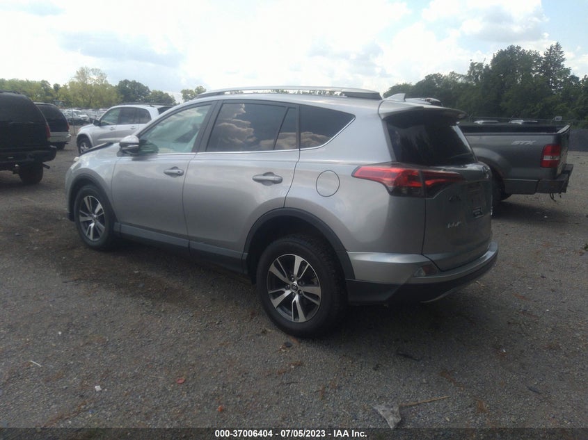 VIN 2T3RFREVXJW725892 2018 TOYOTA RAV4 XLE/ADVENTURE