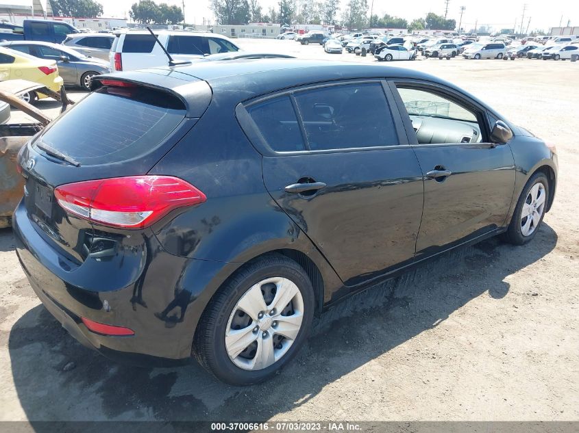 2016 KIA FORTE 5-DOOR LX - KNAFK5A8XG5593849