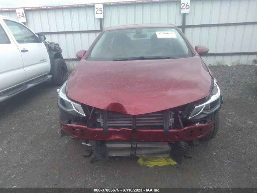2018 CHEVROLET CRUZE LT - 1G1BE5SM0J7133611