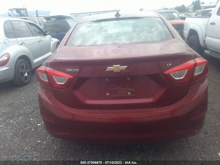 2018 CHEVROLET CRUZE LT - 1G1BE5SM0J7133611