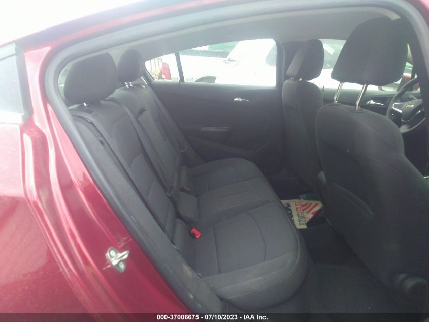 2018 CHEVROLET CRUZE LT - 1G1BE5SM0J7133611