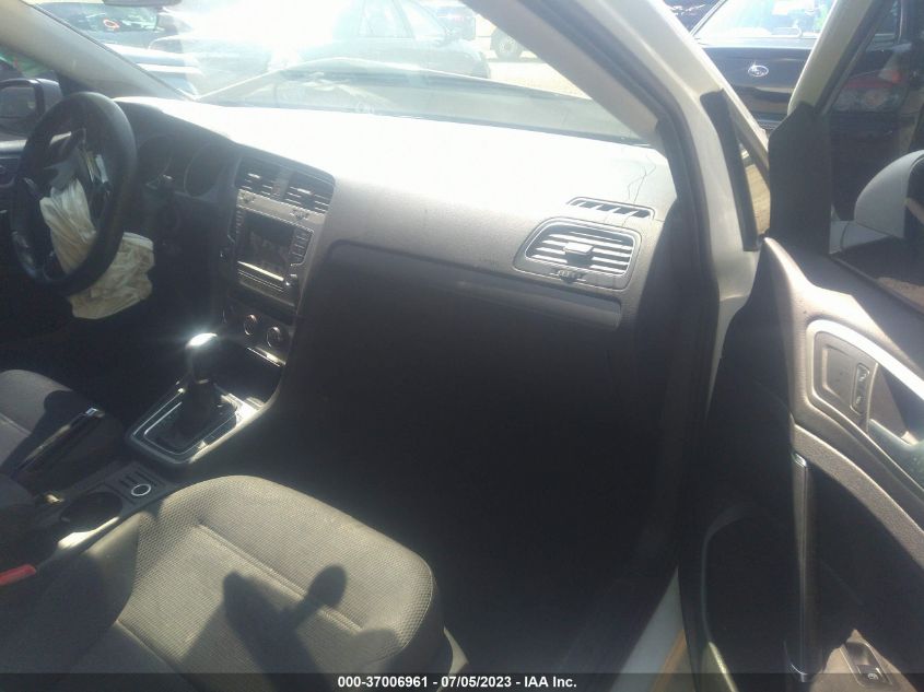 2017 VOLKSWAGEN GOLF S - 3VW217AUXHM067873