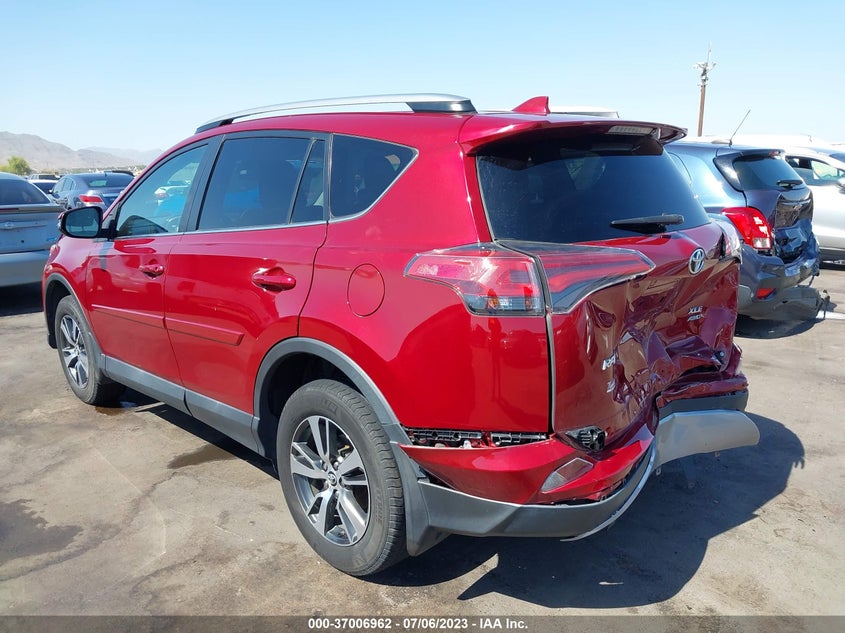 VIN 2T3RFREV3JW855416 2018 TOYOTA RAV4 XLE/ADVENTURE