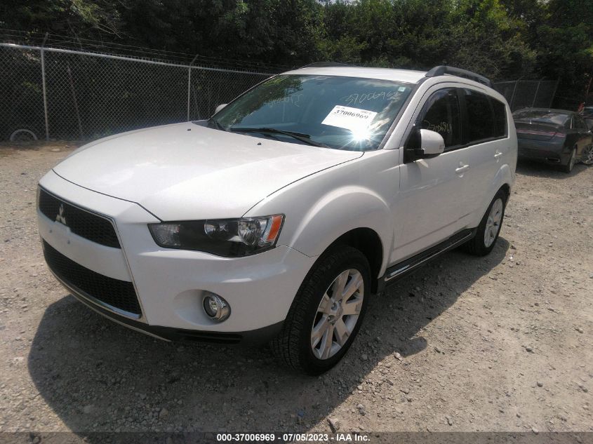 2013 MITSUBISHI OUTLANDER SE - JA4JT3AW2DU019531
