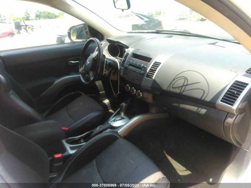 2013 MITSUBISHI OUTLANDER SE - JA4JT3AW2DU019531