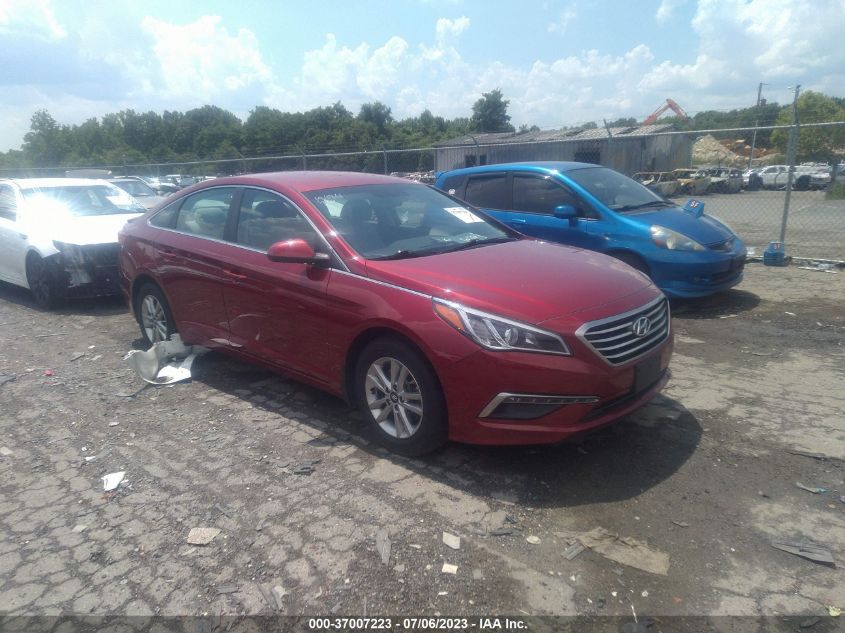 2015 HYUNDAI SONATA 2.4L SE - 5NPE24AF3FH227950