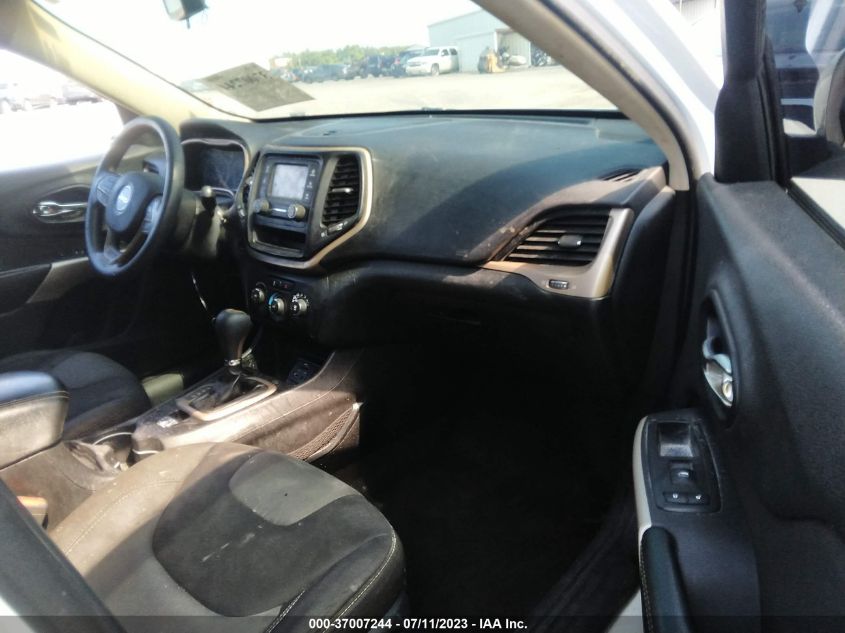 2018 JEEP CHEROKEE LATITUDE - 1C4PJLCB8JD514019
