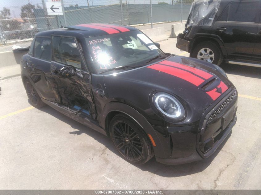 2022 MINI HARDTOP 4 DOOR COOPER S - WMW53DK01N2R53472