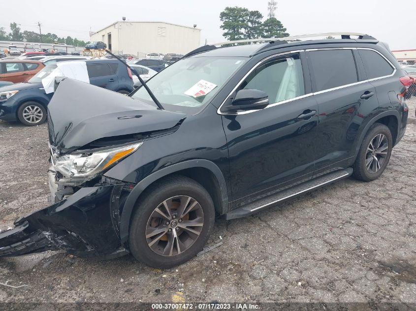 2017 TOYOTA HIGHLANDER LE - 5TDZARFH7HS023600