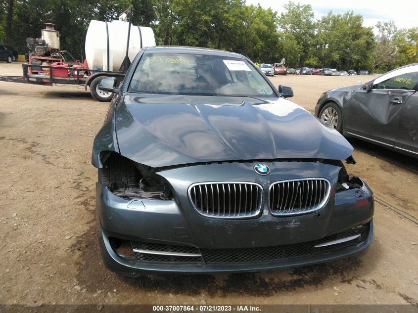 2013 BMW 5 SERIES 528I XDRIVE - WBAXH5C53DD110208