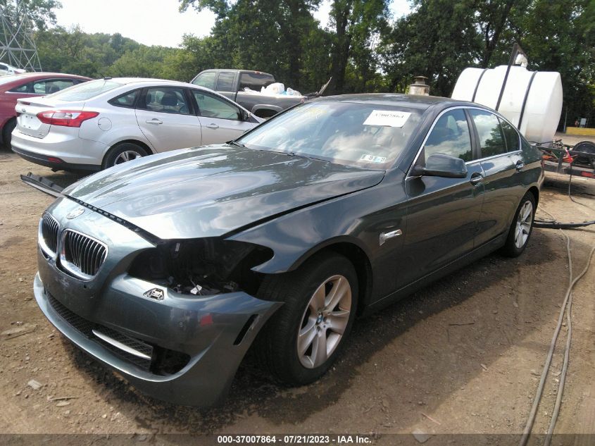 2013 BMW 5 SERIES 528I XDRIVE - WBAXH5C53DD110208