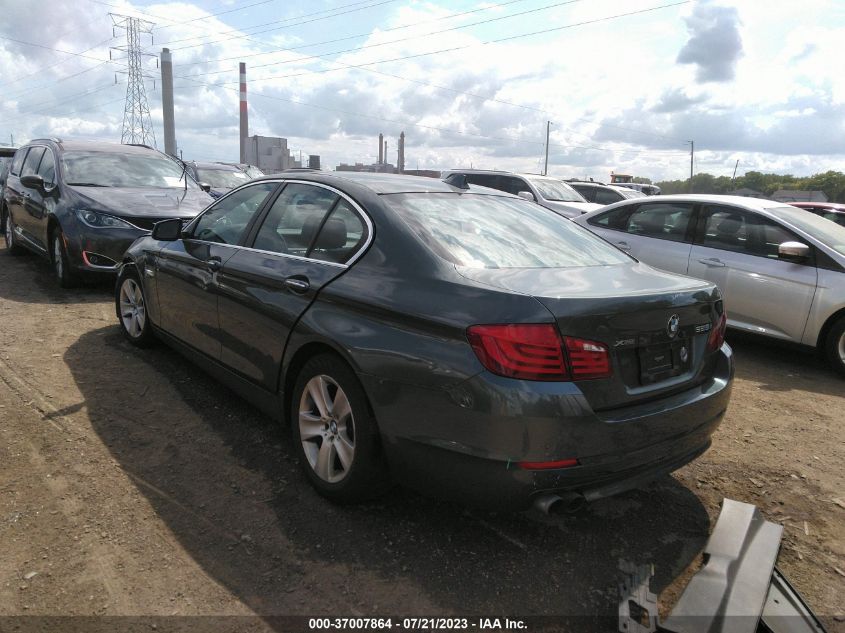 2013 BMW 5 SERIES 528I XDRIVE - WBAXH5C53DD110208