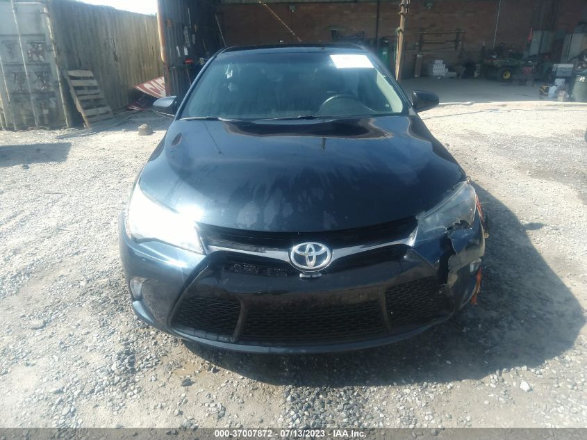 2015 TOYOTA CAMRY SE - 4T1BF1FK5FU474237