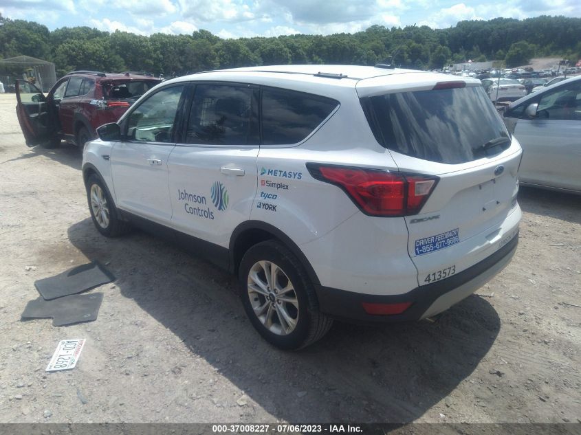 2019 FORD ESCAPE SE - 1FMCU0GD0KUB32662