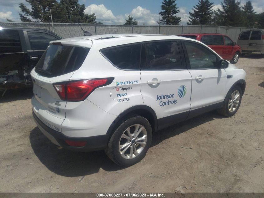 2019 FORD ESCAPE SE - 1FMCU0GD0KUB32662