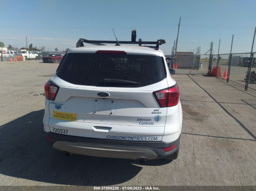 2019 FORD ESCAPE SE - 1FMCU0GD1KUB38437