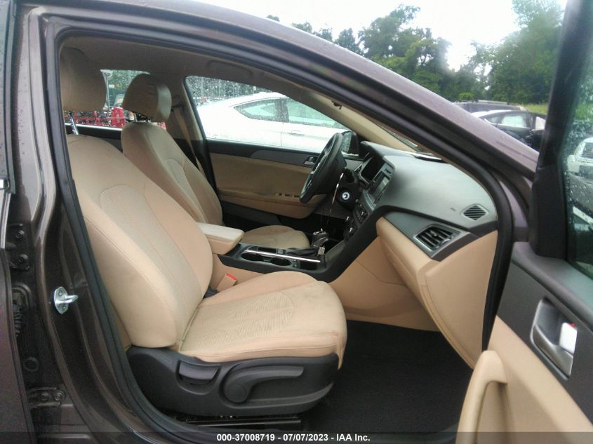 2016 HYUNDAI SONATA 2.4L SE - 5NPE24AF7GH383491