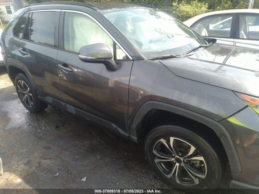 2019 TOYOTA RAV4 LE - JTMK1RFV3KJ011892