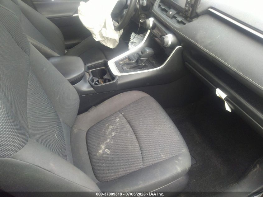 2019 TOYOTA RAV4 LE - JTMK1RFV3KJ011892