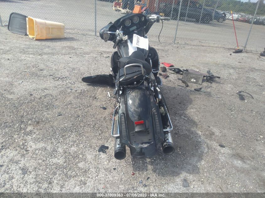 2012 HARLEY-DAVIDSON FLHXSE3 CVO STREET GLIDE - 1HD1PZ816CB960965