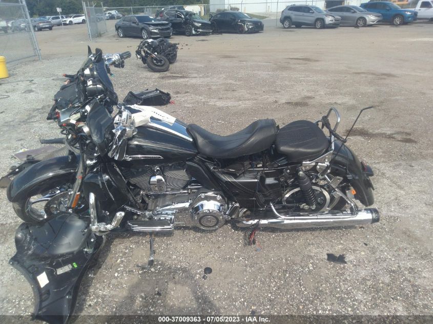 2012 HARLEY-DAVIDSON FLHXSE3 CVO STREET GLIDE - 1HD1PZ816CB960965