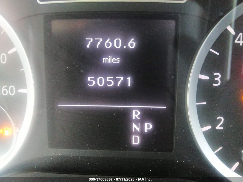 2018 INFINITI QX30 BASE SJKCH5CP8JA040170