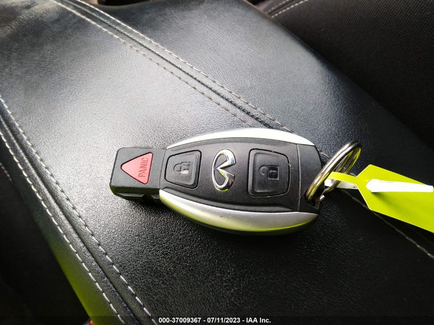 2018 INFINITI QX30 BASE SJKCH5CP8JA040170