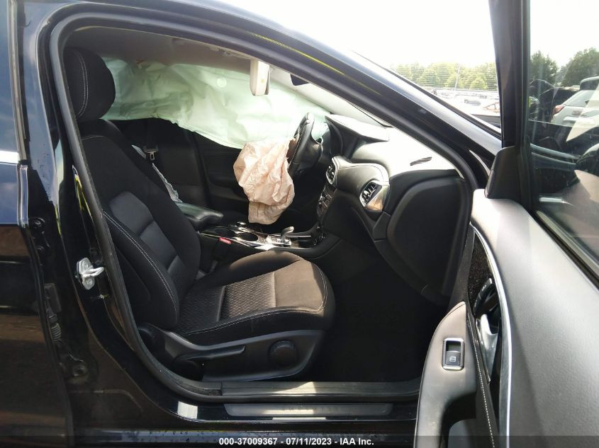 2018 INFINITI QX30 BASE SJKCH5CP8JA040170