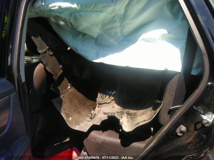 2015 NISSAN ROGUE S - KNMAT2MT0FP558359