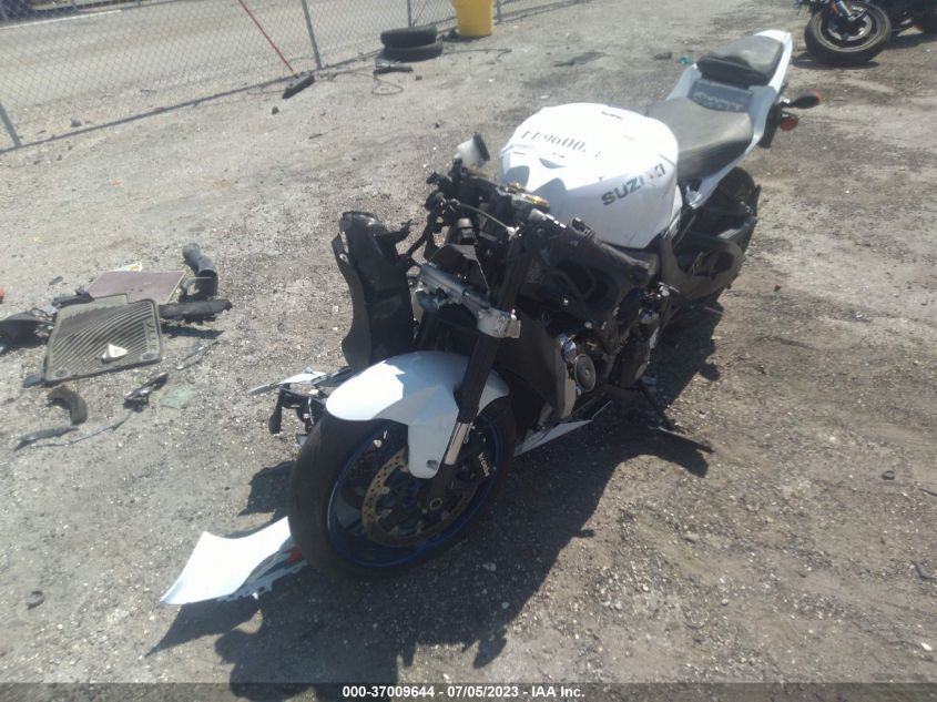 2023 SUZUKI GSX-R1000 JS1DM11B5P7100196