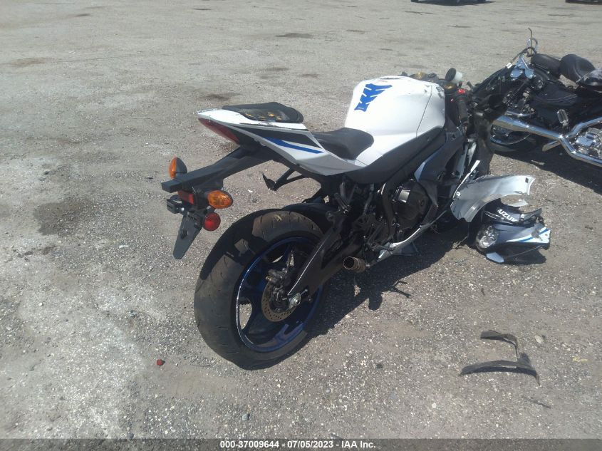 2023 SUZUKI GSX-R1000 JS1DM11B5P7100196