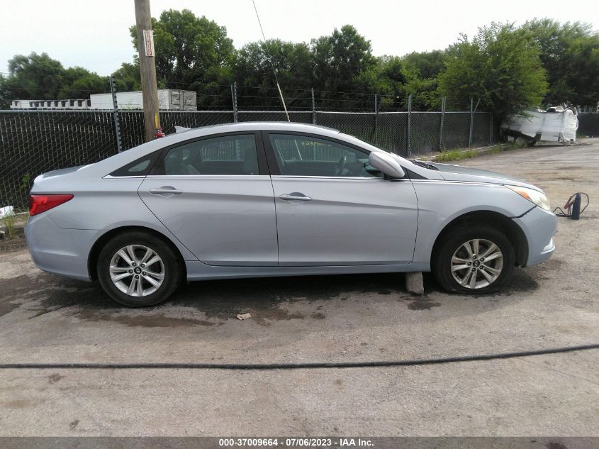 2013 HYUNDAI SONATA GLS - 5NPEB4AC3DH790743