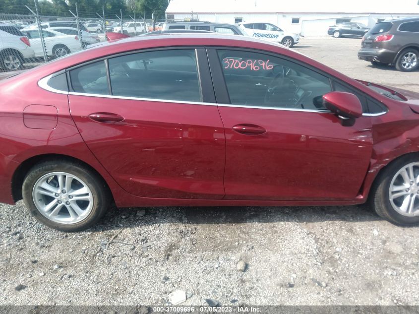 2018 CHEVROLET CRUZE LT - 1G1BE5SM5J7158617