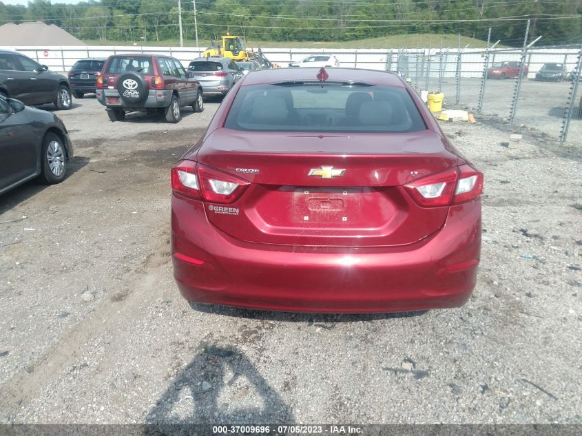 2018 CHEVROLET CRUZE LT - 1G1BE5SM5J7158617