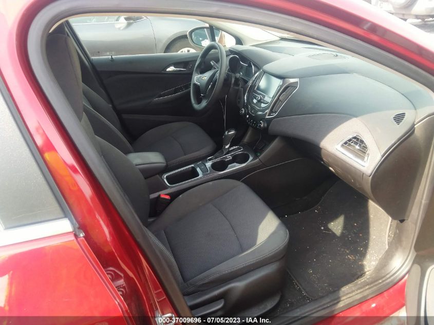 2018 CHEVROLET CRUZE LT - 1G1BE5SM5J7158617