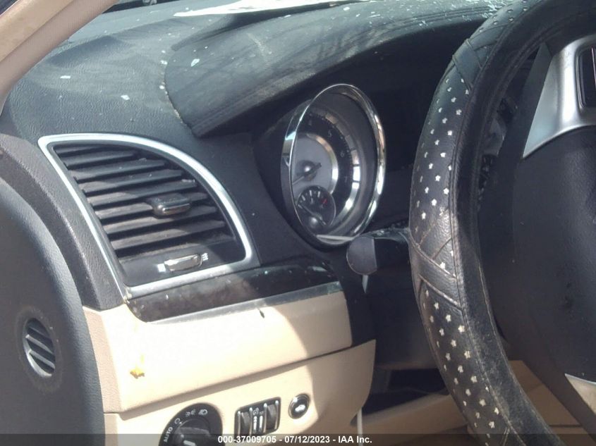 2013 CHRYSLER 300 - 2C3CCAAG1DH596179