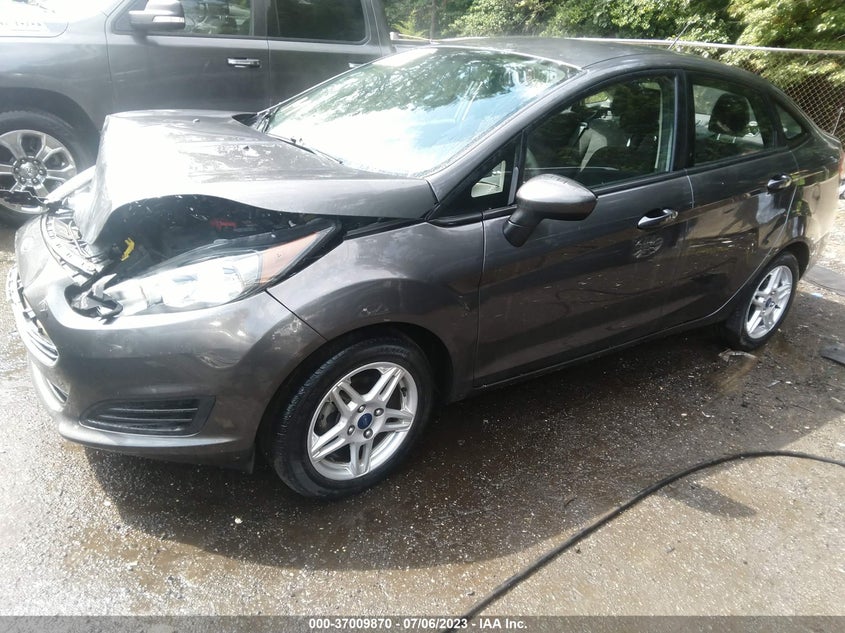 VIN 3FADP4BJ0HM135987 2017 FORD FIESTA SE