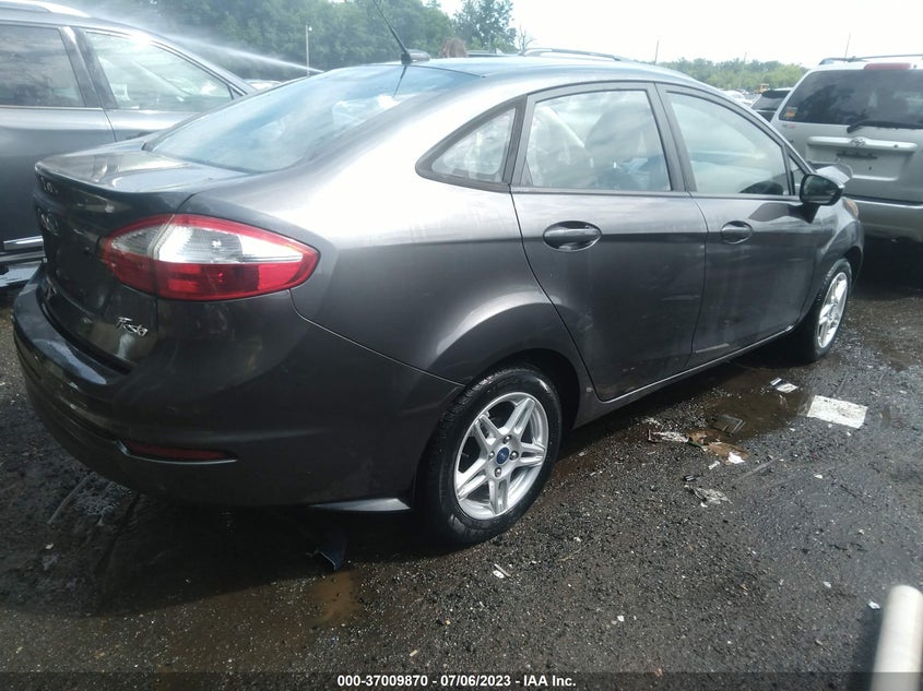 VIN 3FADP4BJ0HM135987 2017 FORD FIESTA SE