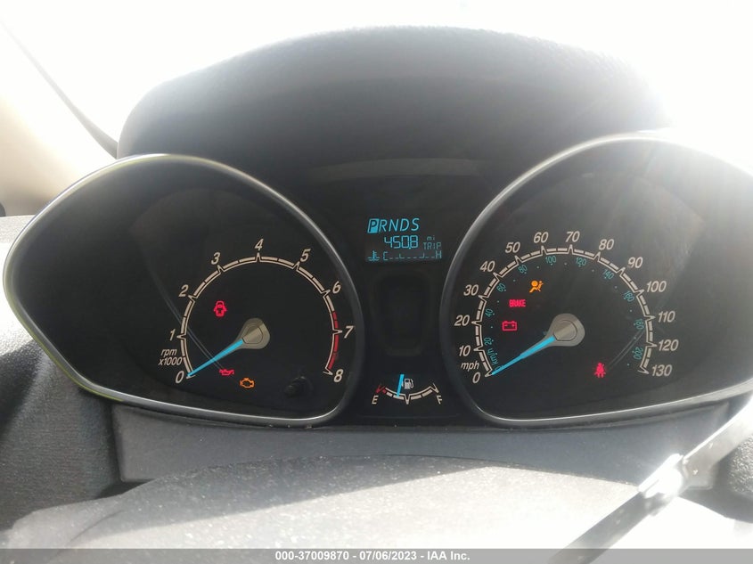 VIN 3FADP4BJ0HM135987 2017 FORD FIESTA SE